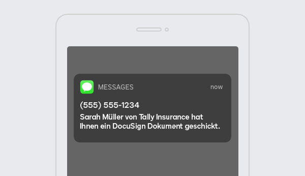 Ein Mobiltelefon mit einer Textbenachrichtigung von DocuSign eSignature SMS-Benachrichtigungen.